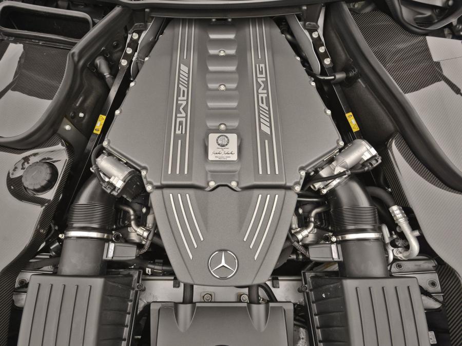  Mercedes-Benz SLS AMG GT 2012 года  (US) (фото 3 из 27)